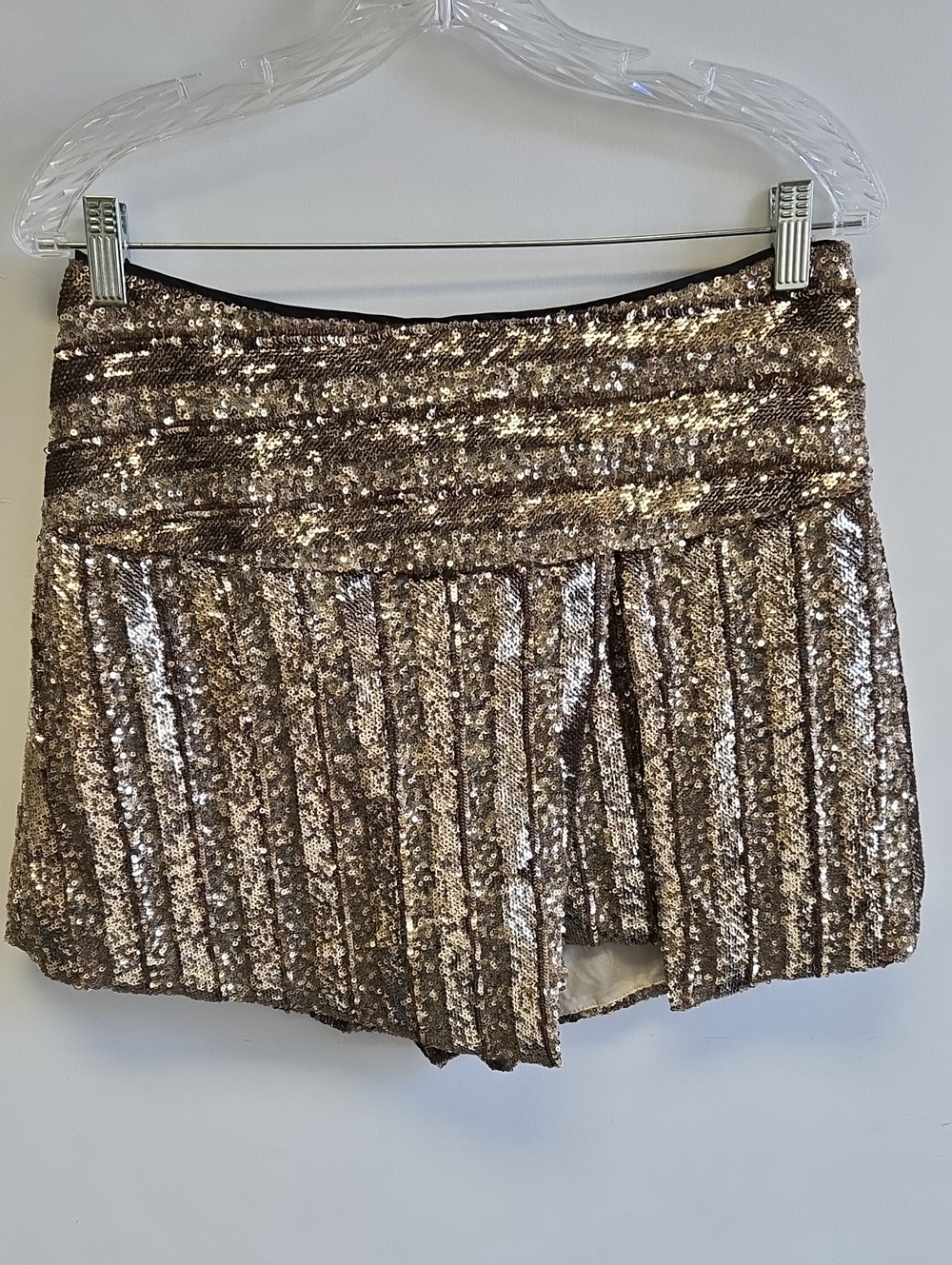 VENUS Gold Sequin Pleated Skort